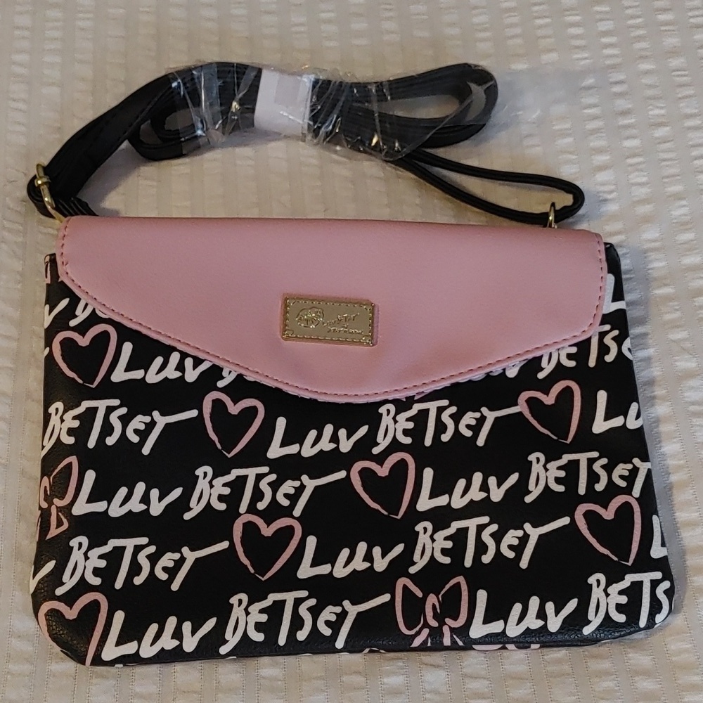 NWOT Betsey Johnson Luv Betsey Cross body Bag